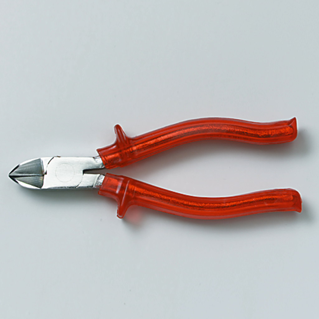 Das Bild zeigt eine Zange mit rot gefärbten Handgriffen und metallischen Backen. Sie eignet sich ideal für Experimente und praktische Arbeiten im Bildungsbereich.