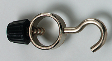 Das Bild zeigt ein Experimentierzubehör, das aus einem metallischen Haken mit einer Gewindeverbindung und einem schwarzen Kunststoffdrehknopf besteht. Der Haken dient vermutlich zur Befestigung von Objekten in experimentellen Aufbauten.