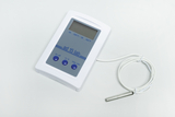 Das Bild zeigt ein digitales Thermometer mit einem Messbereich von -50 bis 200 °C und einer mit einem Kabel verbundenen Sonde. Es verfügt über eine große Anzeige und Tasten zur Steuerung der Funktionen wie Ein/Aus und Temperaturumstellung.